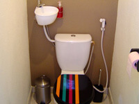 Petit kit lave-mains WiCi Mini adaptable sur WC existant avec douchette - Monsieur S (25) - 2 sur 2
